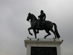 Конная статуя Генриха IV