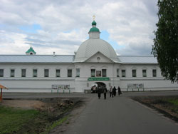 Свято-Троицкий Александро-Свирского монастырь. Надвратная церковь.